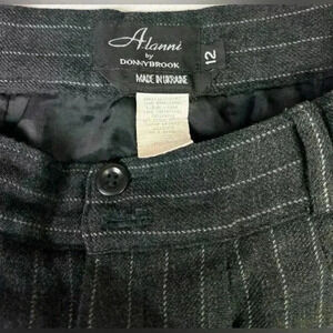 ALANNI by Donny Brook VINTAGE 80s-90s Pinstriped Pleated pants 100% Wool